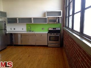 BISCUIT COMPANY LOFTS FOR SALE CALL 626-840-1990