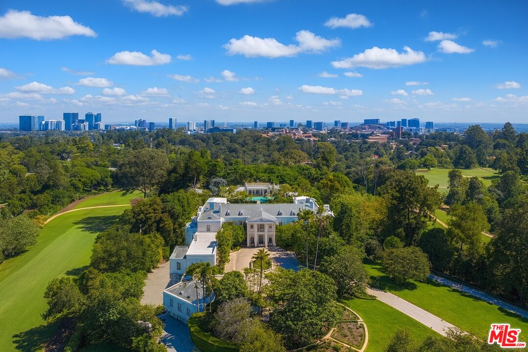 10644 Bellagio Rd, Los Angeles, CA 90077