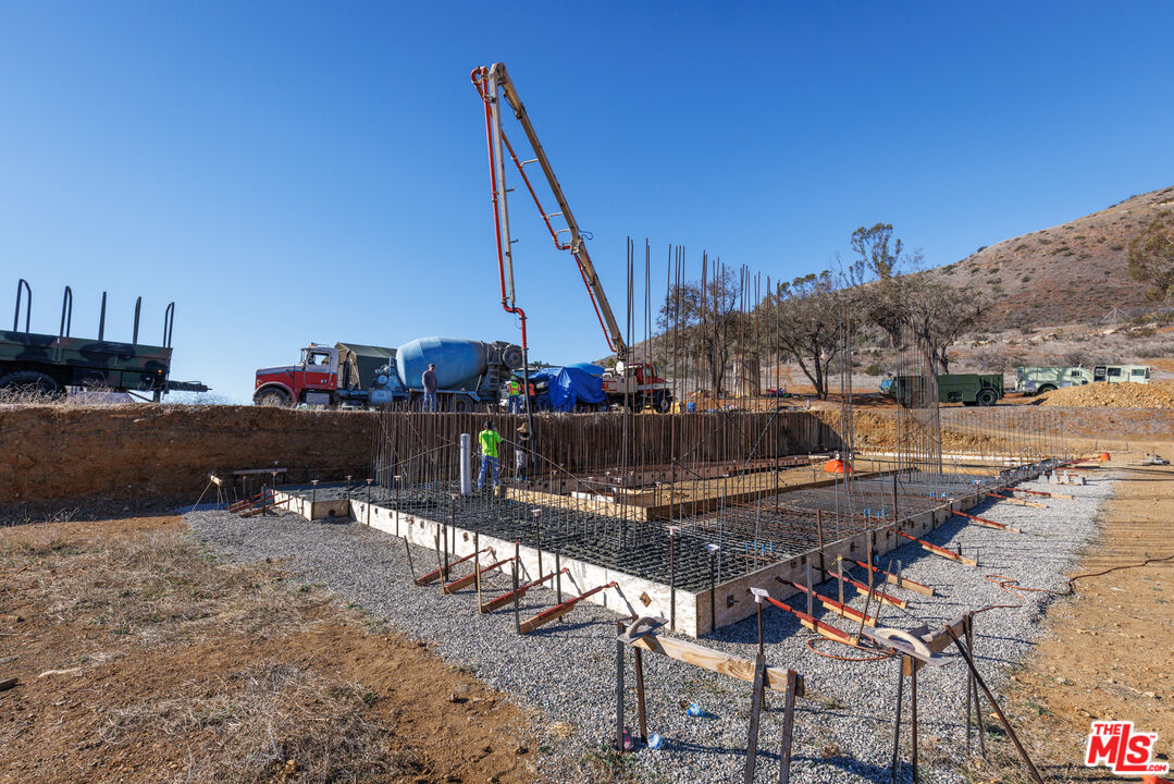 MLS #23-292037 image #11