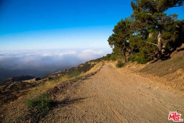 MLS #23-292037 image #23