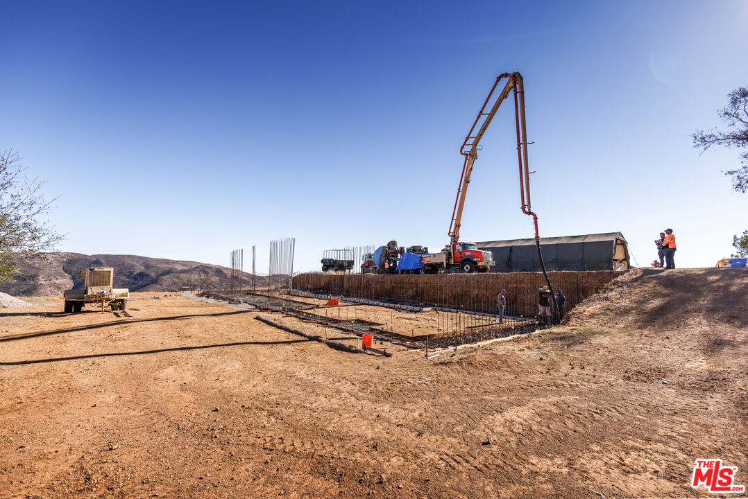 MLS #23-292039 image #19