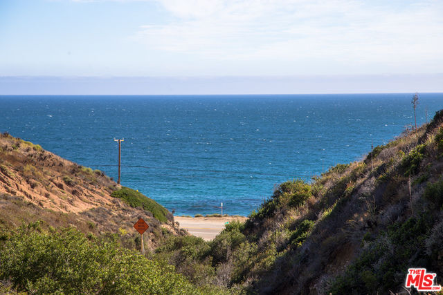 MLS #23-292039 image #36