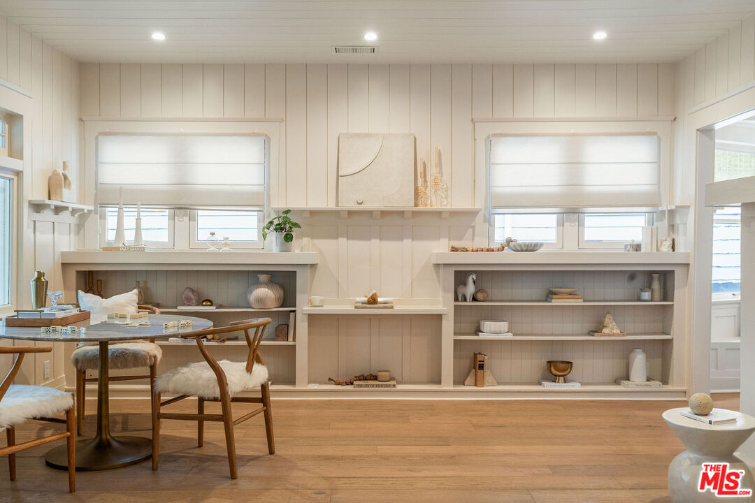 MLS #23-340751 image #10