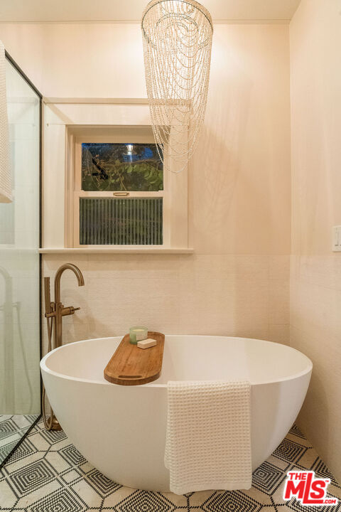 MLS #23-340751 image #26