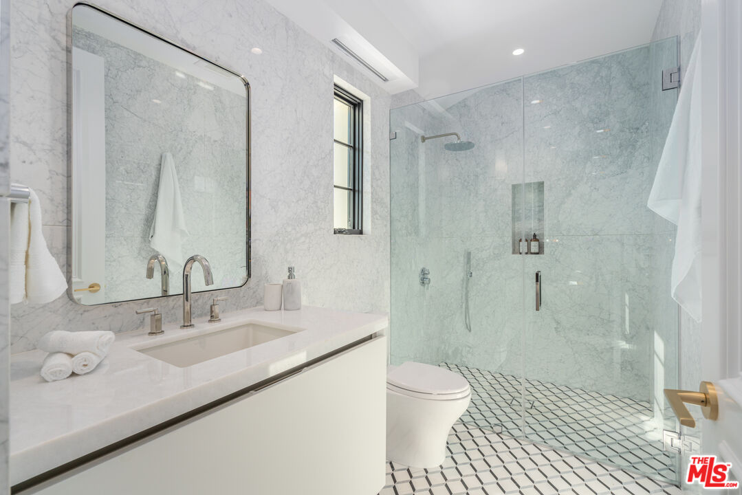 MLS #24-350299 image #40