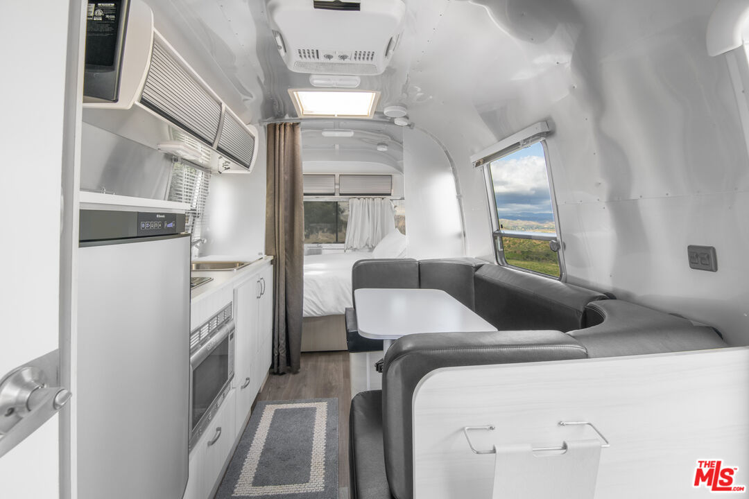 MLS #24-365031 image #12