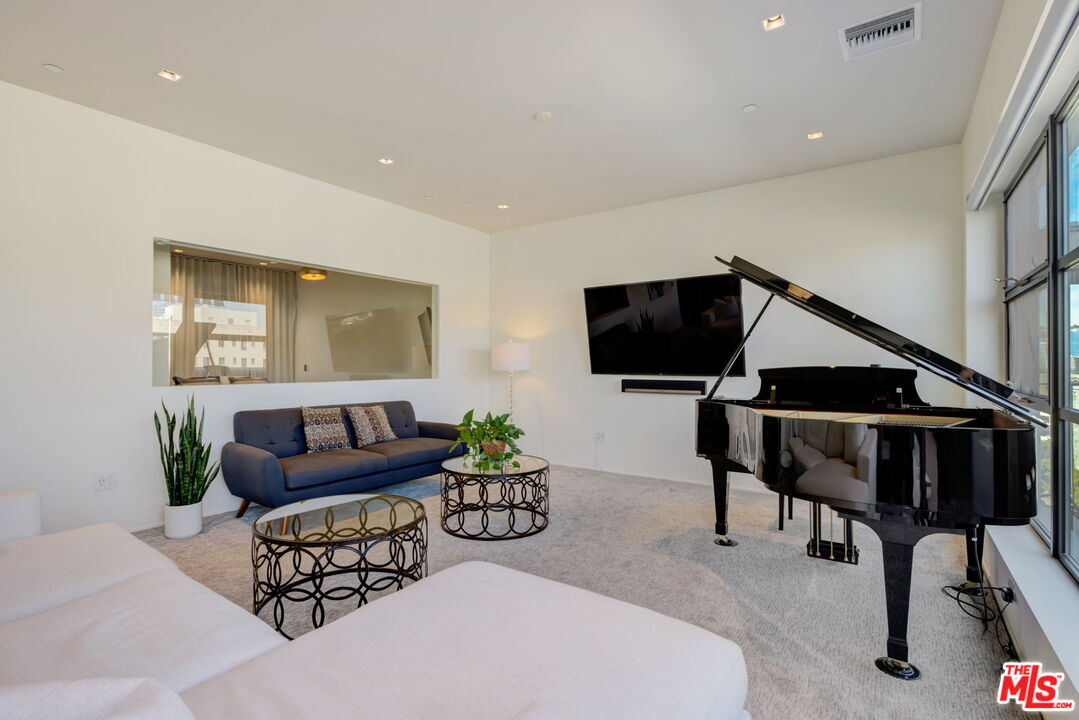 MLS #24-378511 image #16