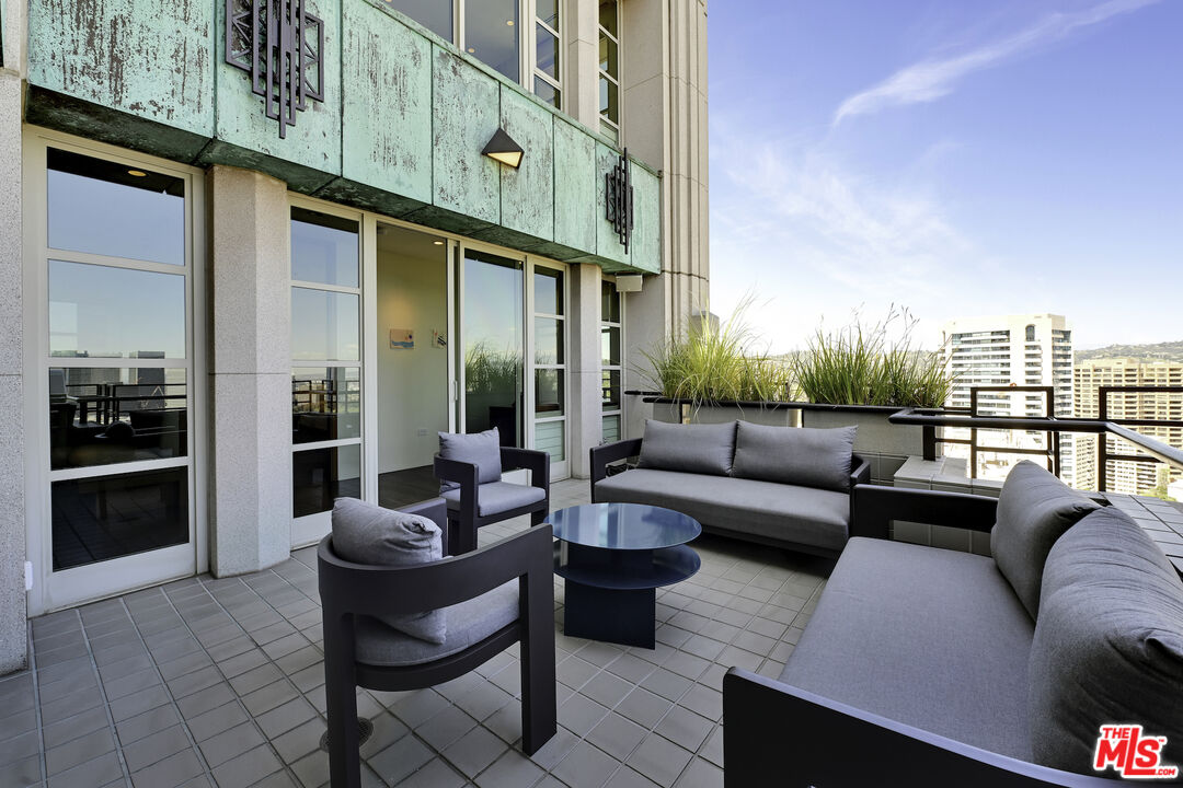 MLS #24-379311 image #2