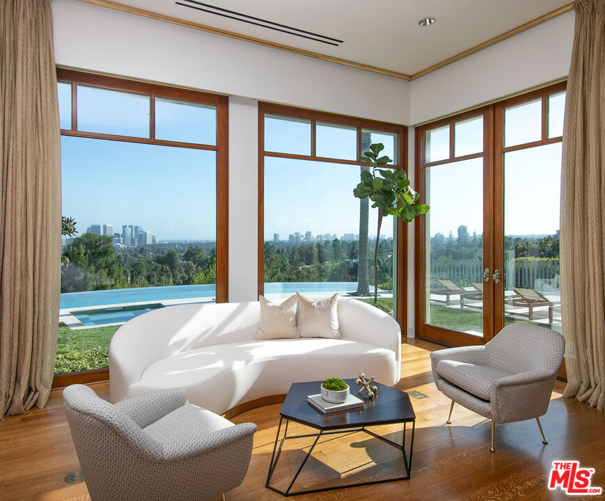 MLS #24-392706 image #6