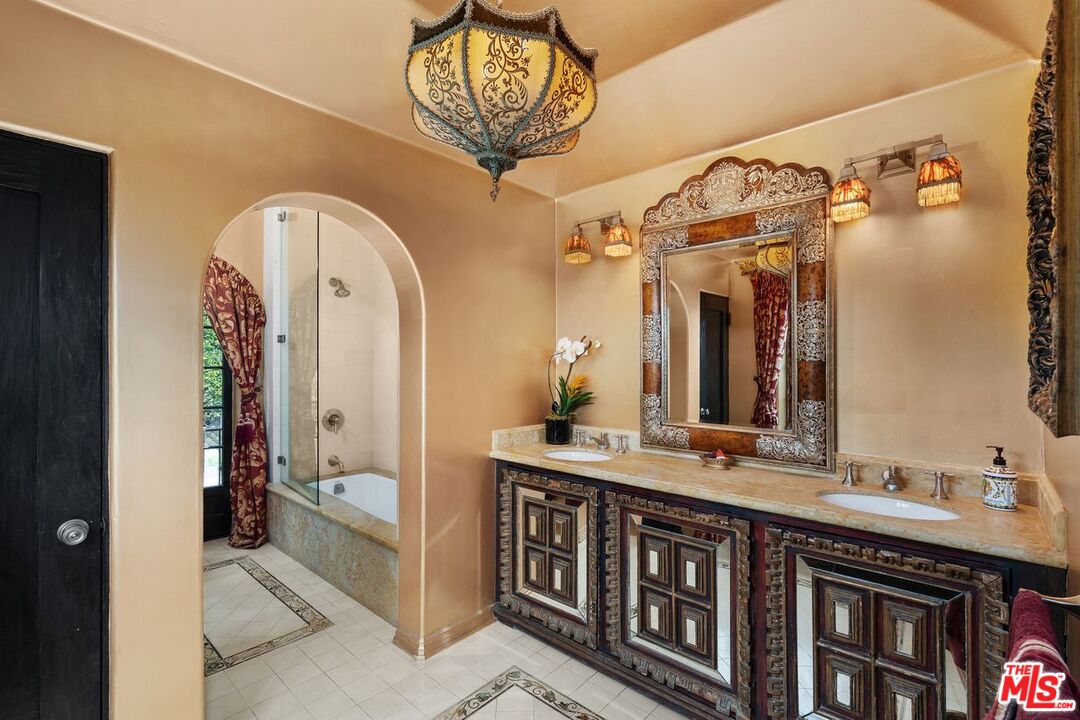 MLS #24-395028 image #31