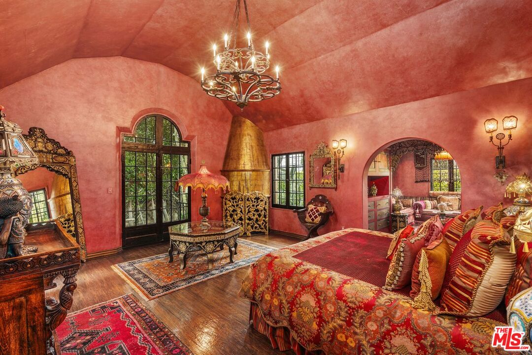 MLS #24-395028 image #32