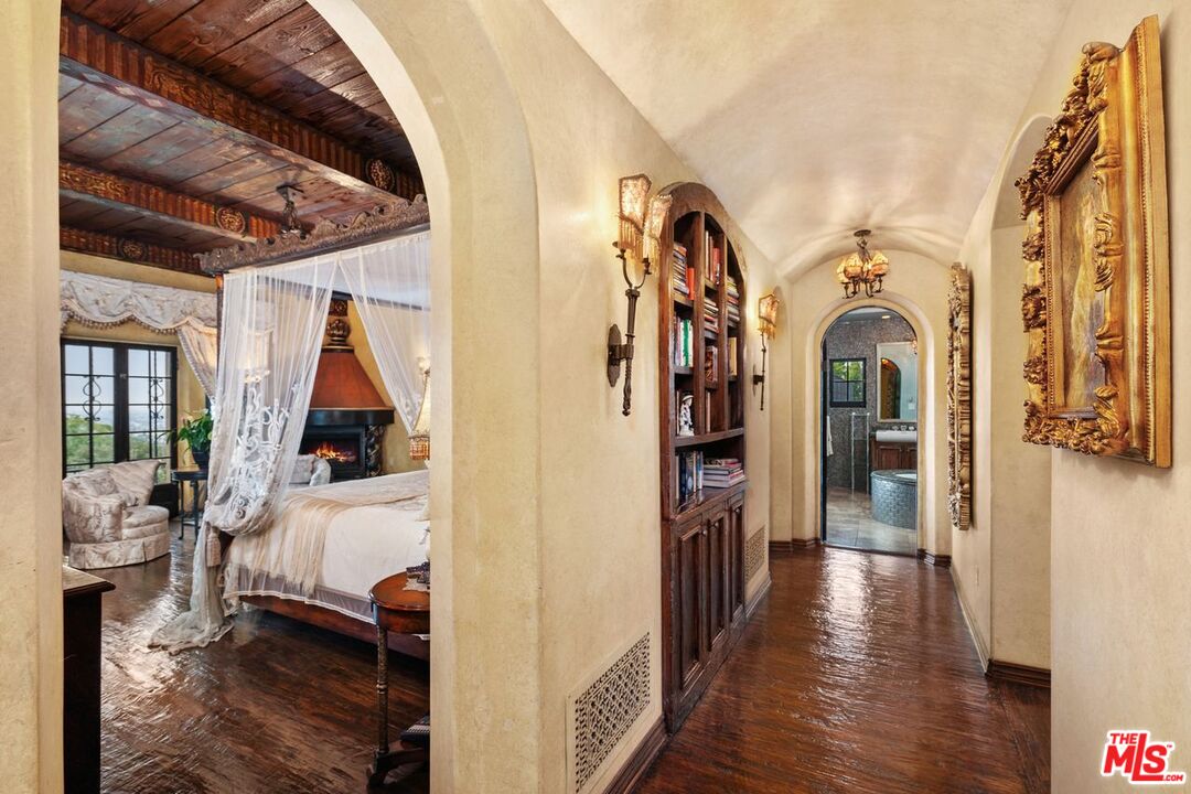 MLS #24-395028 image #37