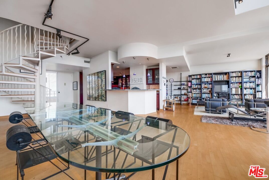 MLS #24-418269 image #16