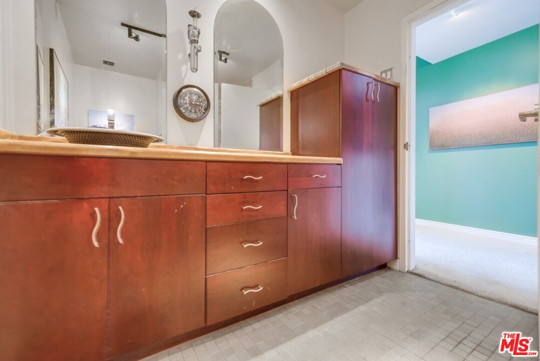 MLS #24-418269 image #36