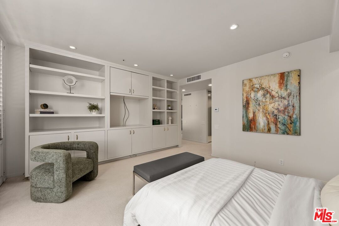 MLS #24-431141 image #12