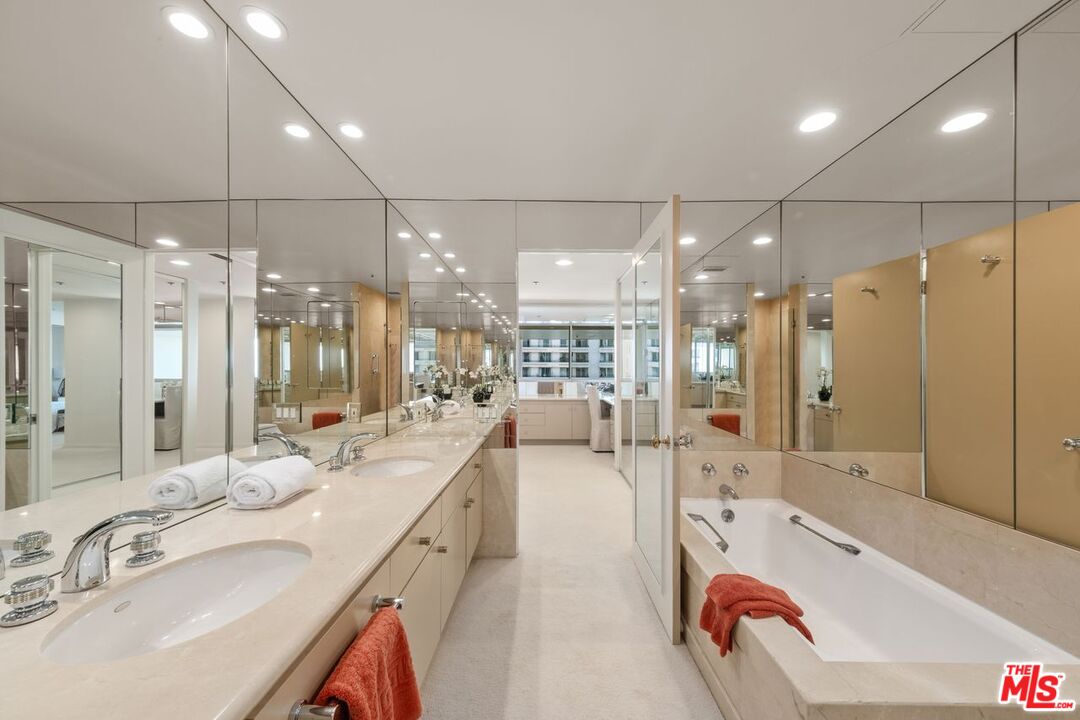 MLS #24-431141 image #14