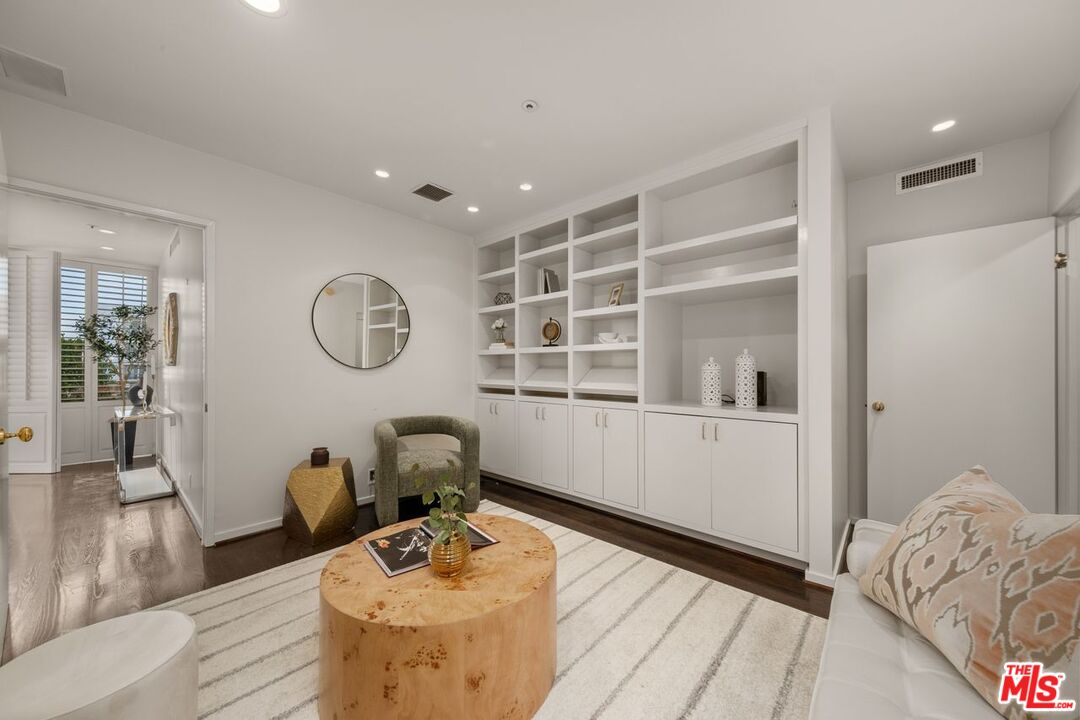 MLS #24-431141 image #16