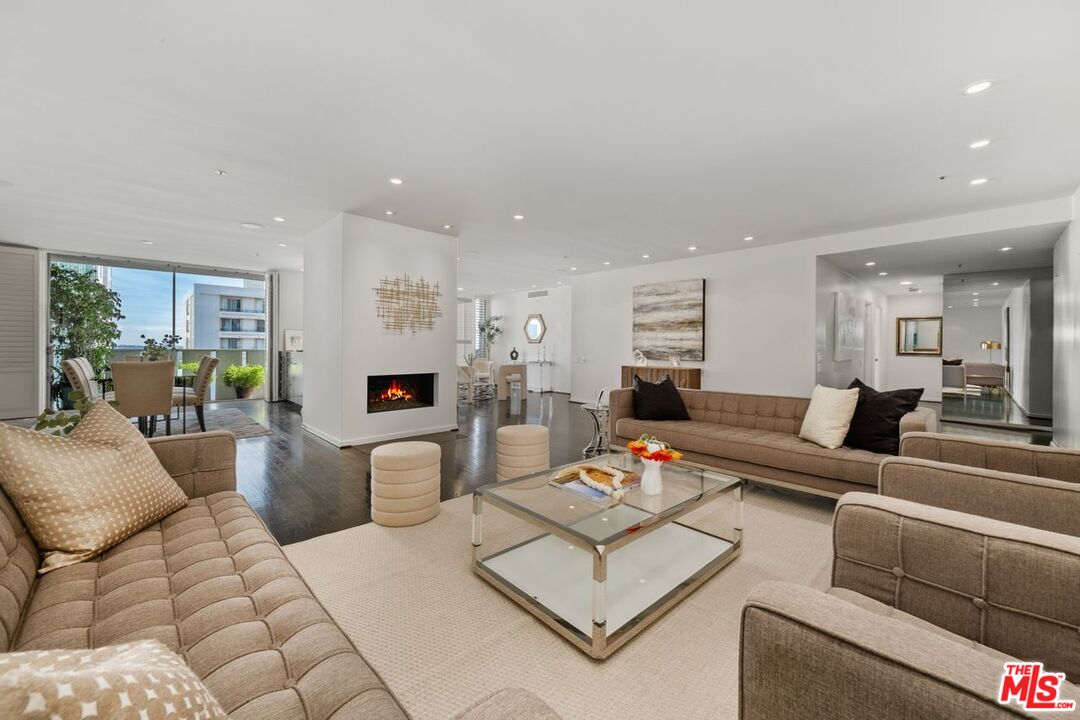 MLS #24-431141 image #0