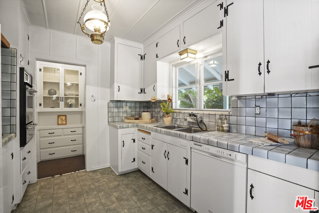 MLS #24-437263 image #12