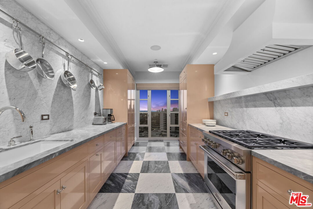 MLS #24-441563 image #12