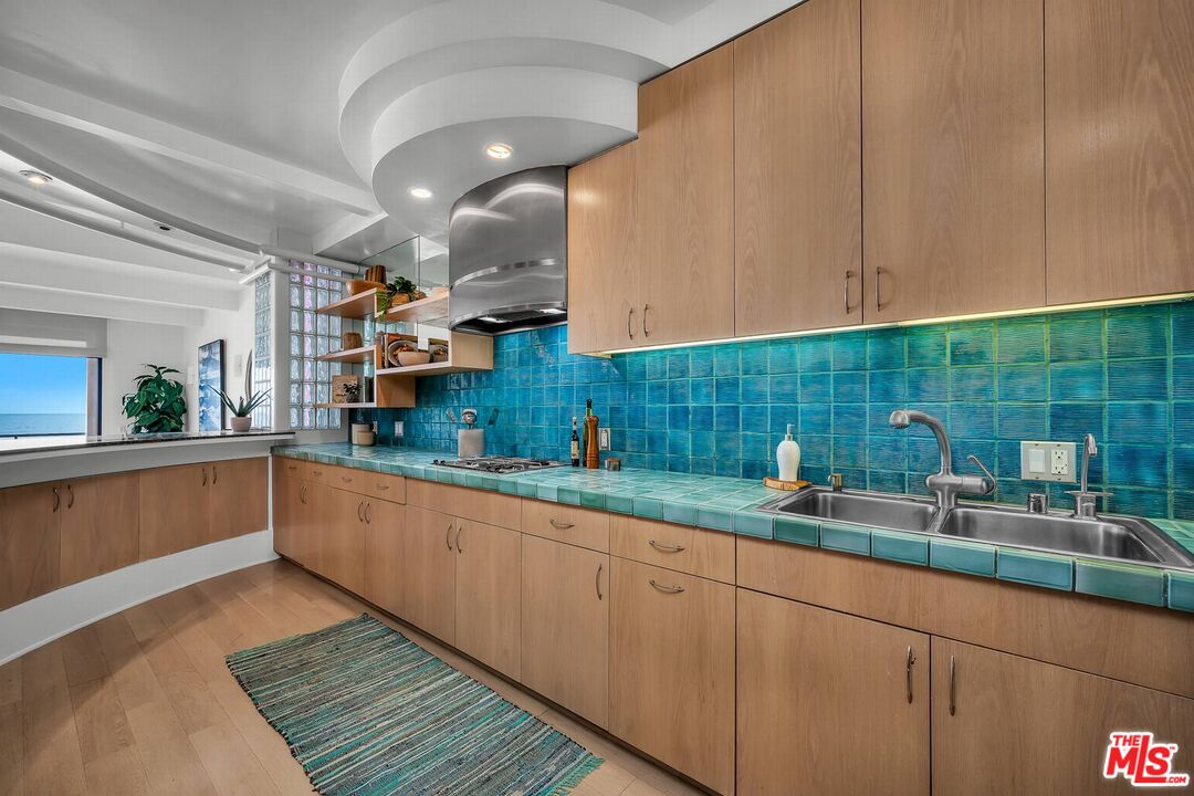 MLS #24-442117 image #16