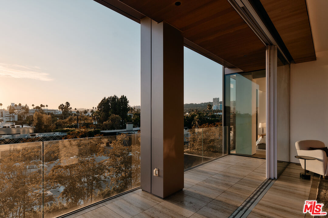 MLS #24-444335 image #2