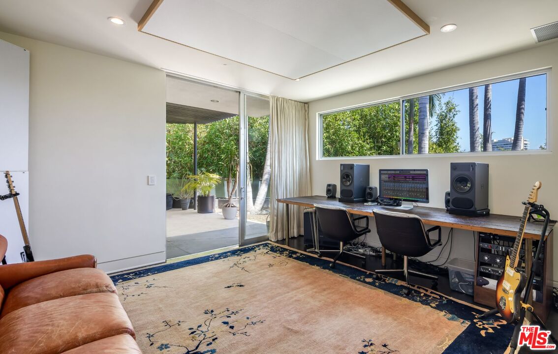 MLS #24-445631 image #17