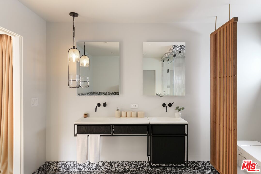 MLS #24-448821 image #20