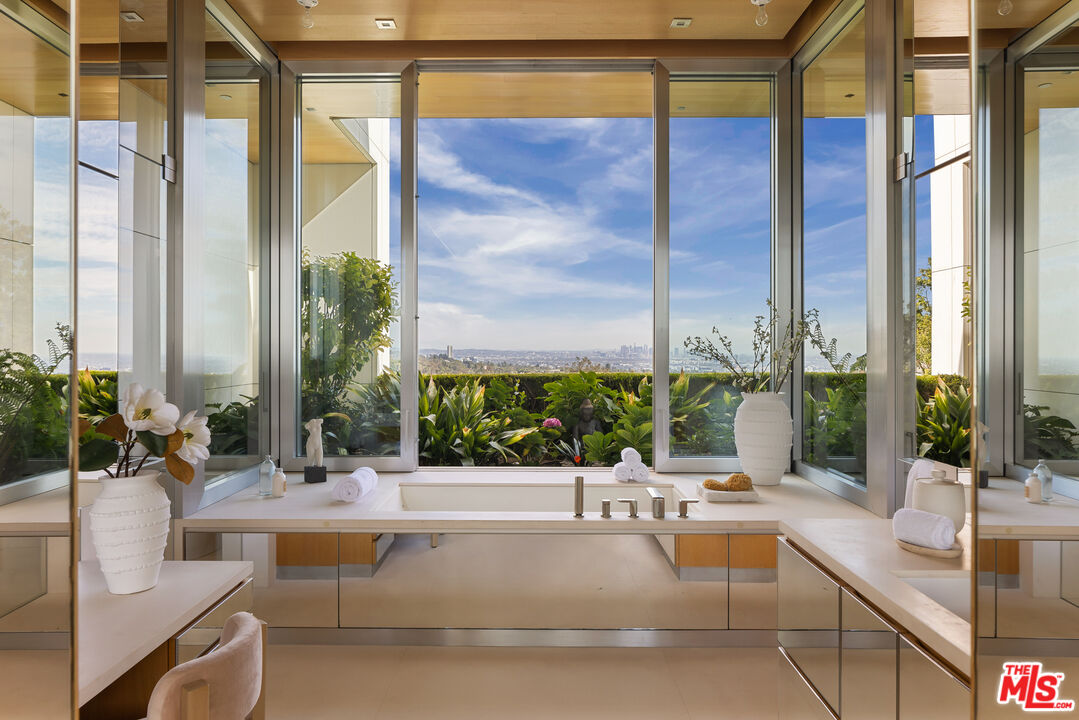 MLS #24-449959 image #17