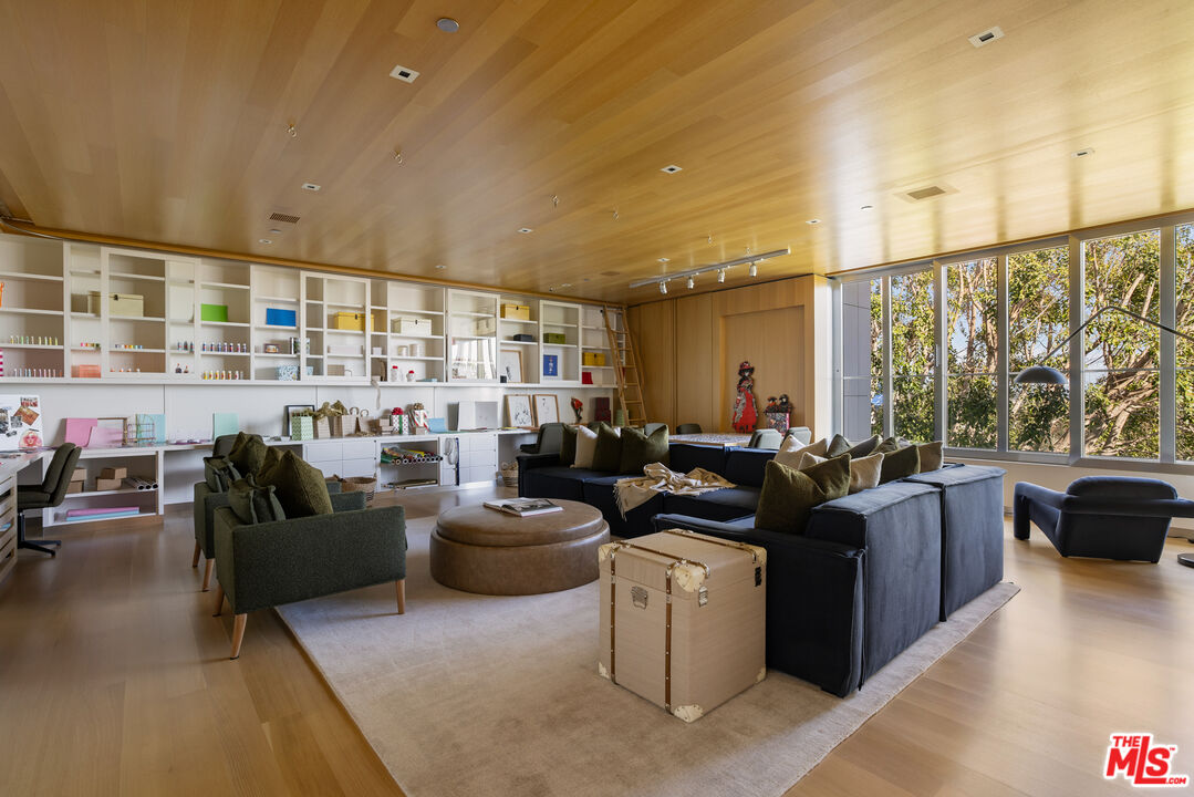 MLS #24-449959 image #19