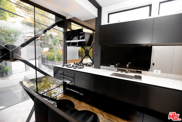 MLS #24-451691 image #2