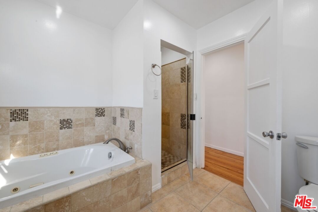 MLS #24-453437 image #12