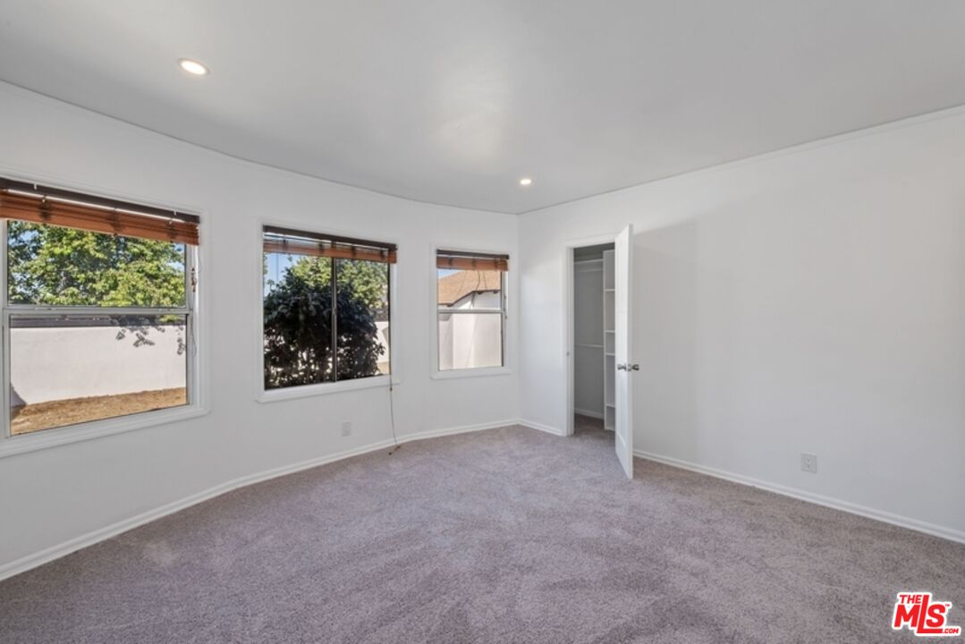 MLS #24-453437 image #17