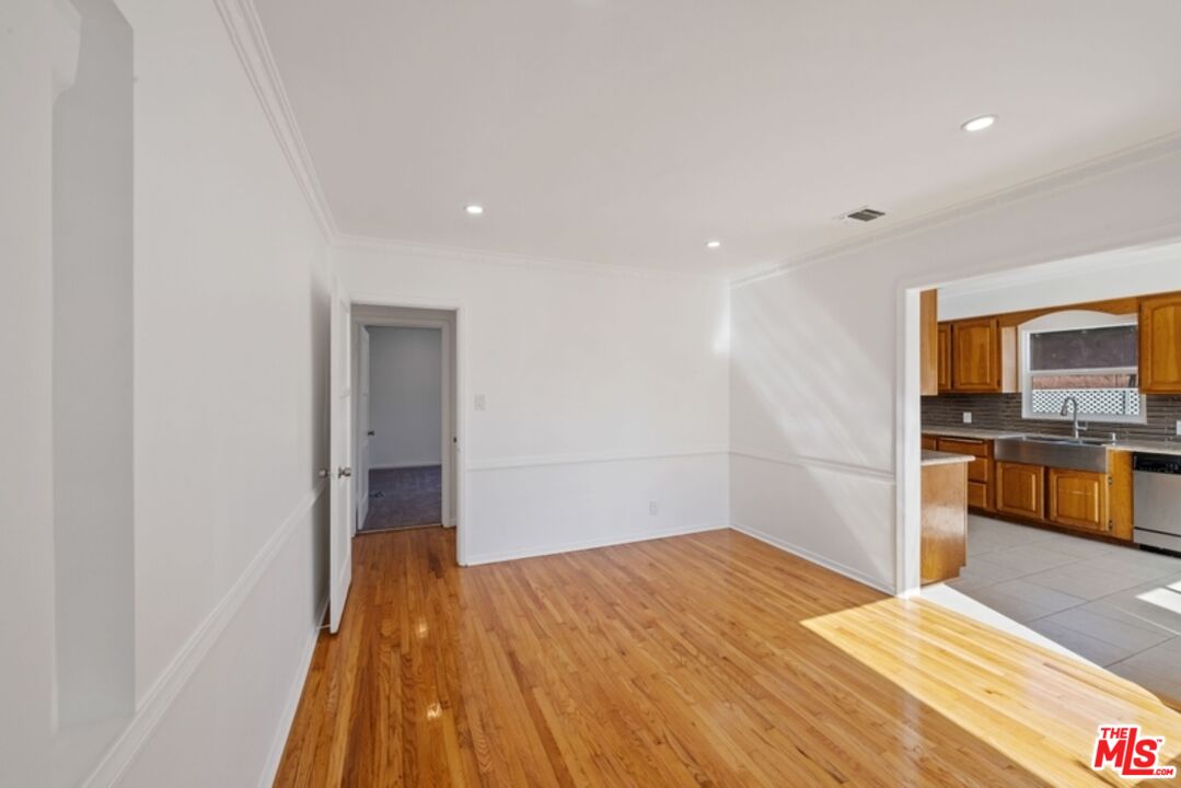 MLS #24-453437 image #6