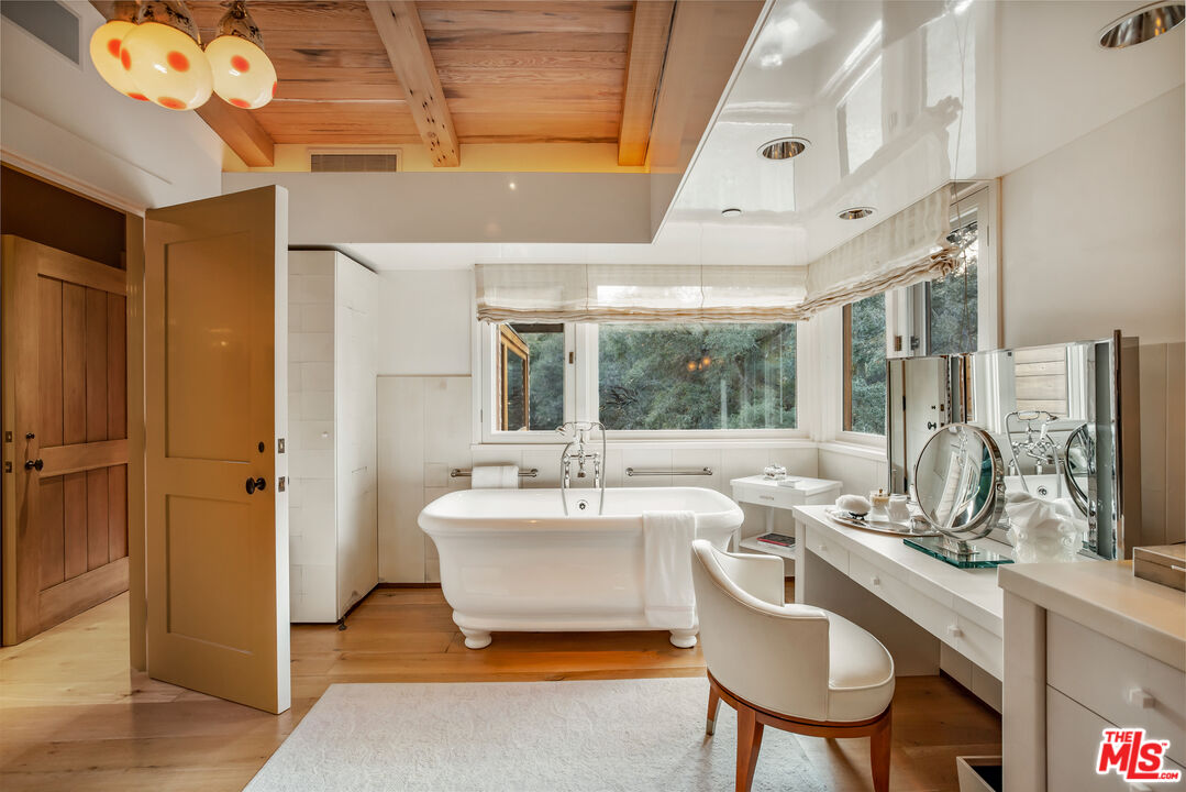 MLS #24-457143 image #17