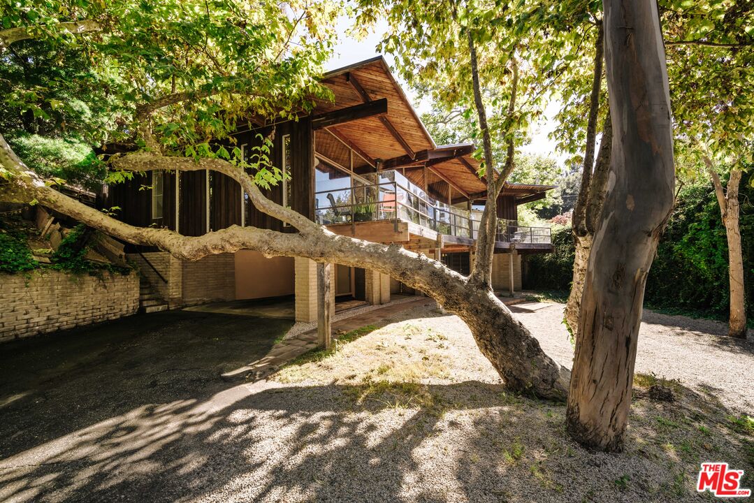 MLS #24-457421 image #0