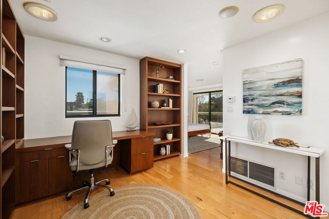 MLS #24-461289 image #32