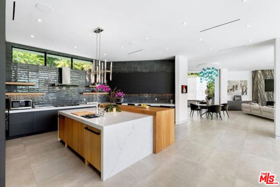 MLS #24-462947 image #22