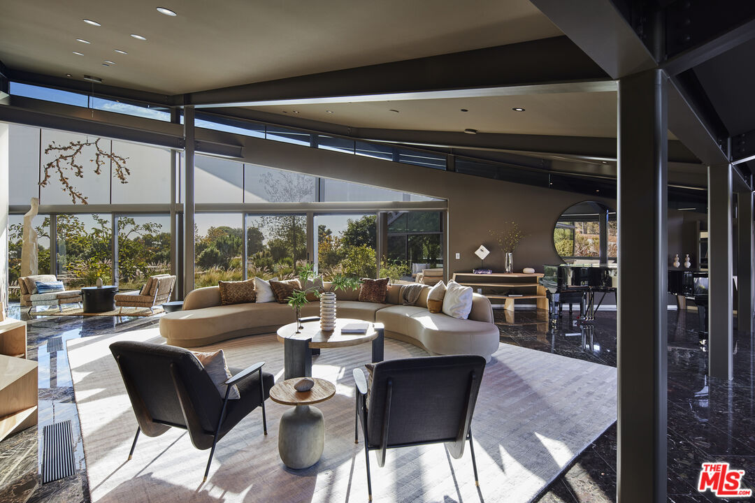 MLS #24-463146 image #10