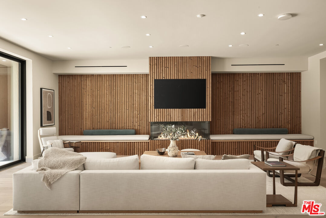 MLS #24-469159 image #10