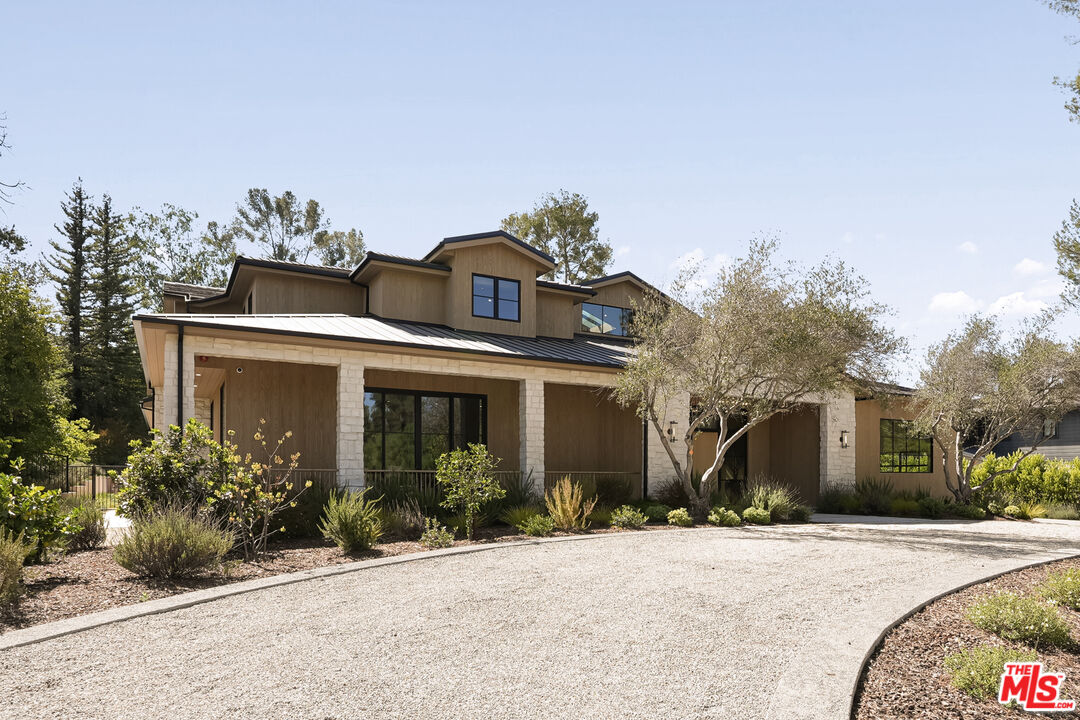 MLS #24-469159 image #1