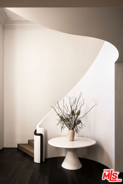 MLS #24-469461 image #2