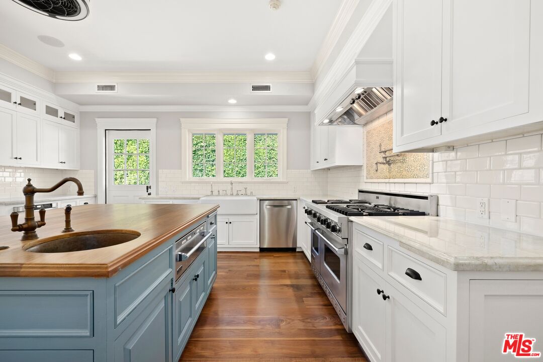 MLS #24-472175 image #21