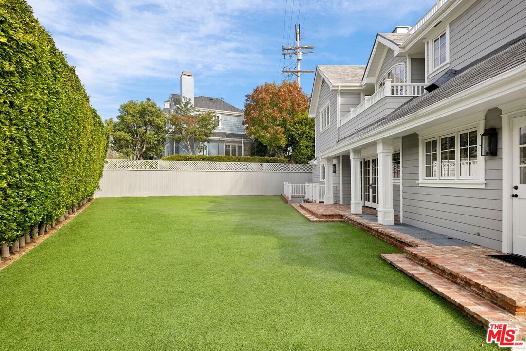 MLS #24-472175 image #2