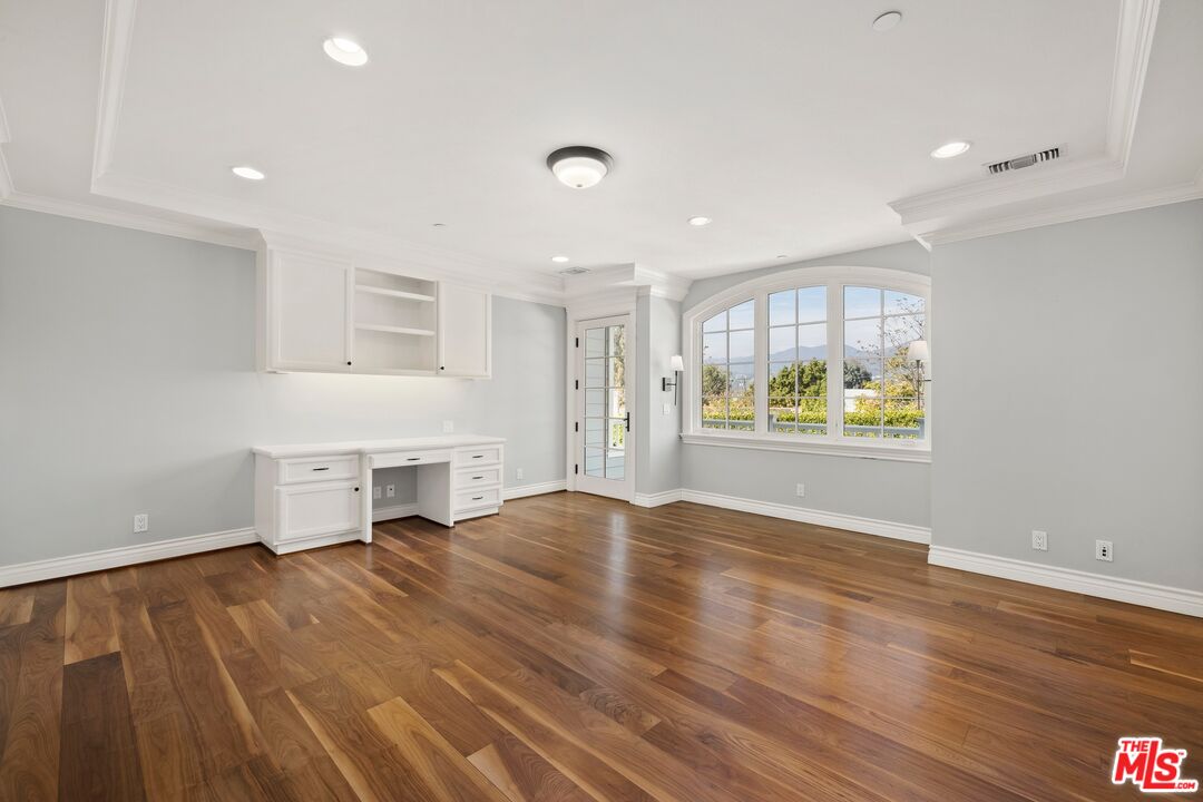 MLS #24-472175 image #38