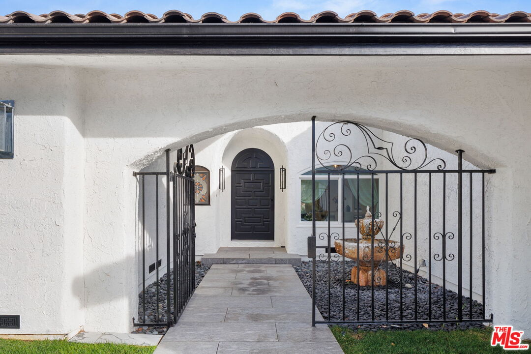 MLS #24-474635 image #1