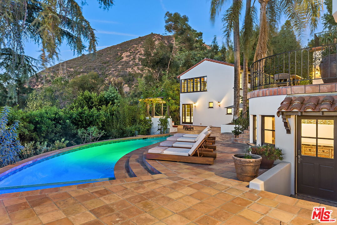 MLS #25-475669 image #8