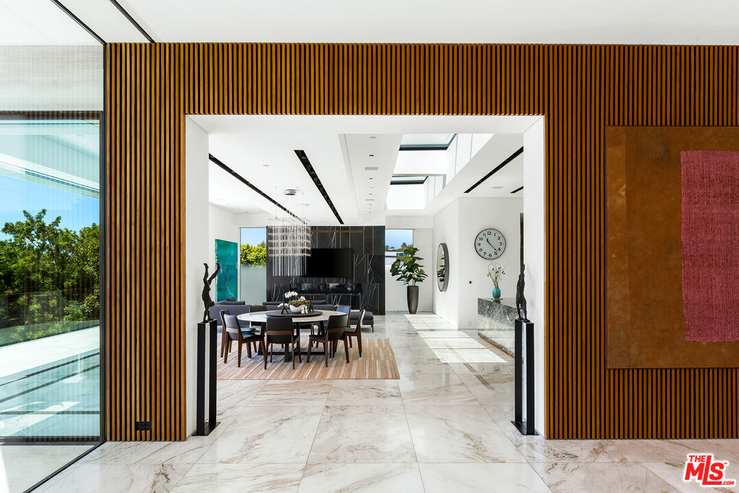 MLS #25-476043 image #15