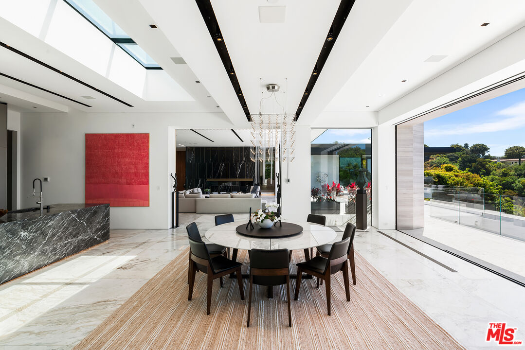 MLS #25-476043 image #17