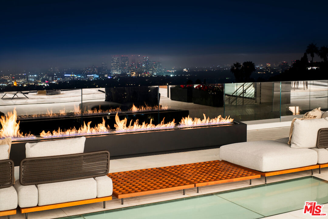 MLS #25-476043 image #1